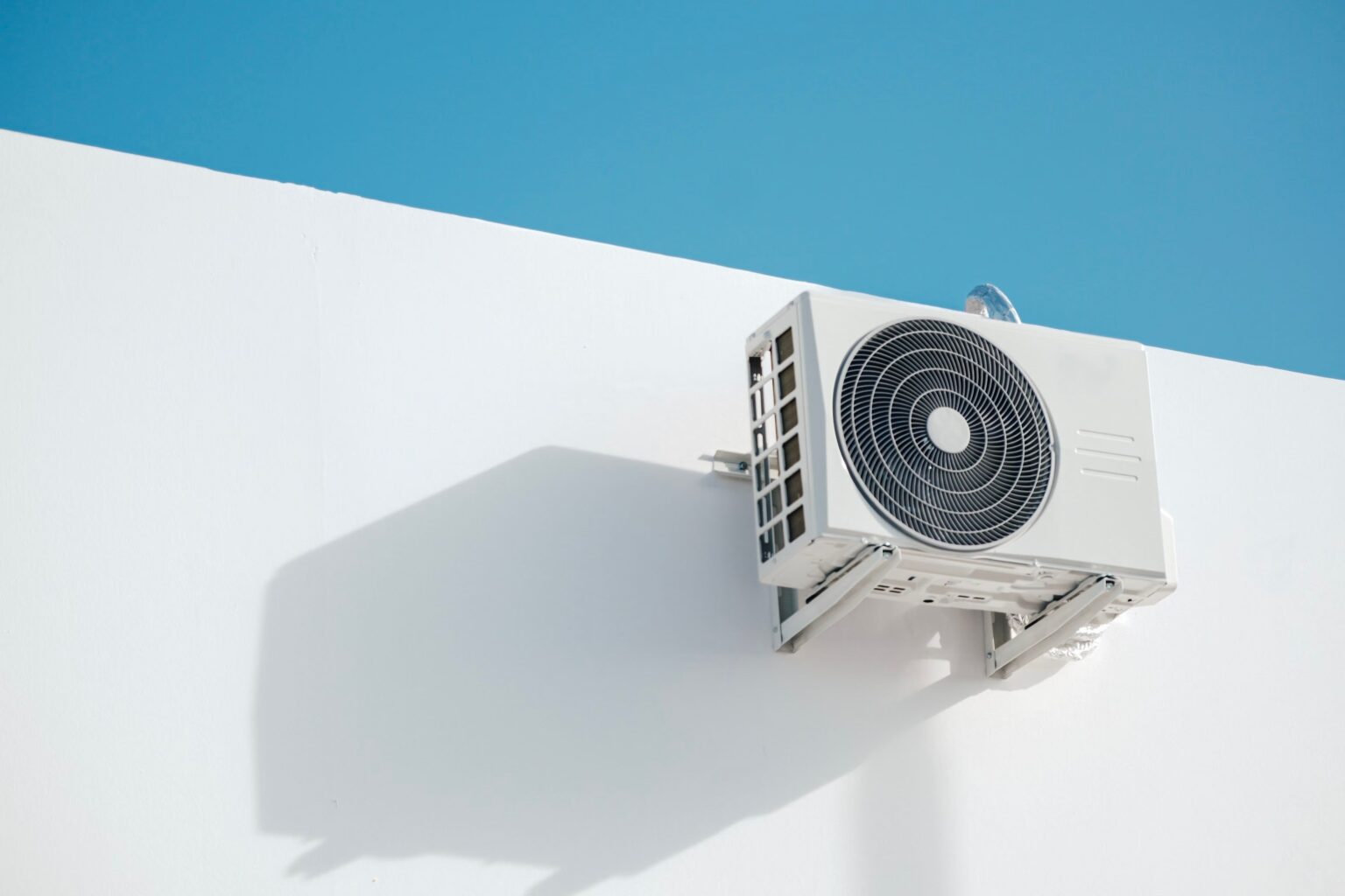 AC Repair Signs Homeowners Should Not Ignore